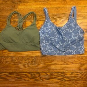 Bundle of 2 Aerie sports bras - medium